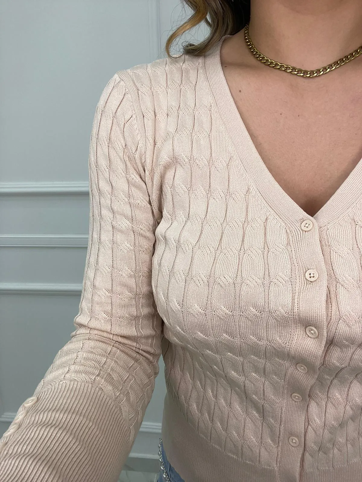 Cardigan trama treccia con bottoni ai polsini