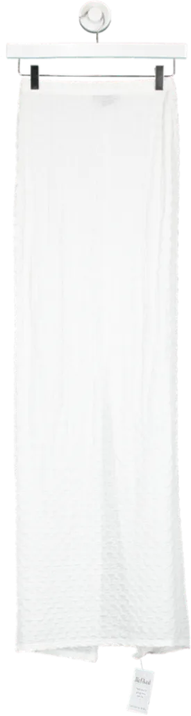 PrettyLittleThing White Back Slit Maxi Skirt UK 4